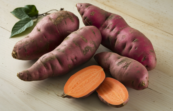 Wild Yam + Retinol Complex → Improves fine lines & skin texture